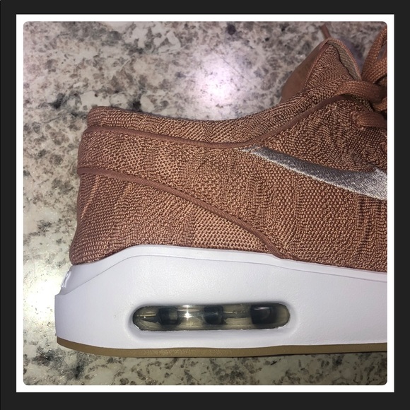 NEW Nike Air Max Janoski Rose Gold Sneakers - Picture 11 of 15